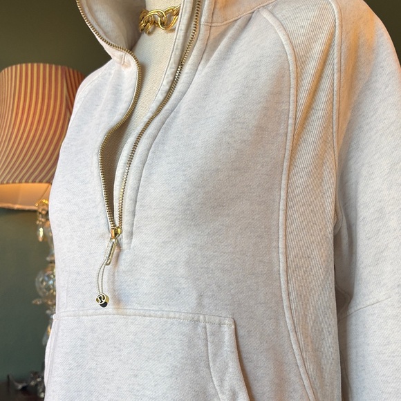 Lulu lemon Scuba cream pullover - Picture 6 of 16